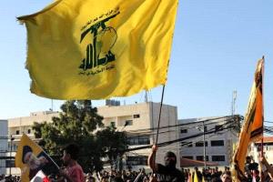 القضاء اللبناني يصدر مذكرتي إحضار بحق مسؤولين في حزب الله على خلفية شحنة متفجرات