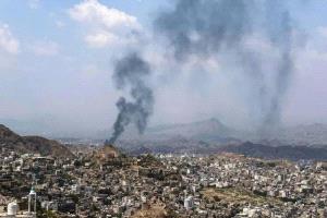 توسيع ضربات الجيش واتهامات للحوثيين باستخدام مواد سامة