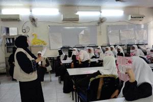 مؤسسة مكافحة السرطان ومكتب تربية عدن ينفذان محاضرات توعوية في عدد من مدارس المحافظة