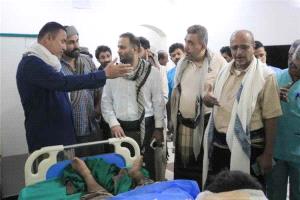 قيادات مؤتمر حضرموت الجامع تتفقد جرحى الهجوم الحوثي على مركز التدريب الأمني بشبوة