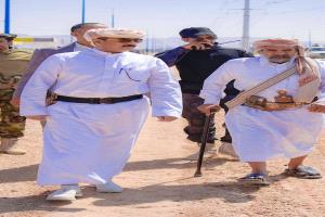 المحافظ بن الوزير يشيد بتقدم الأعمال الإنشائية في مشروع مبنى مؤسسة كهرباء شبوة التي بلغت نسبة إنجازها 70%