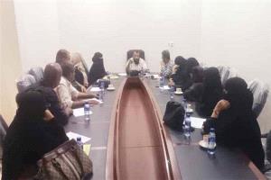 مدير عام التواهي يستعرض مخرجات لجنة تنظيم العمل بمركز الفتح الطبي