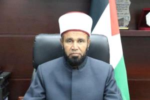 استقالة وزير الأوقاف الفلسطيني عقب جدل واسع بسبب فيديو «السبحة والماء