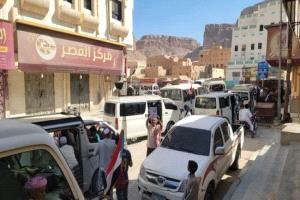 موكب جماهيري حاشد لأبناء القطن ينطلق إلى سيئون للمشاركة في مليونية التعبئة