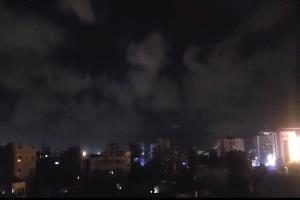 عاجل | مصدر خاص: إقلاع طائرة مدنية من مطار عدن