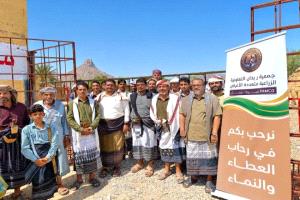 بيحان تدشن أول سوق متخصص لبيع خلايا النحل دعماً للنحالين