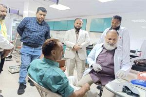 مدير المنصورة يطلق حملة للتبرع بالدم في مستشفى 22 مايو