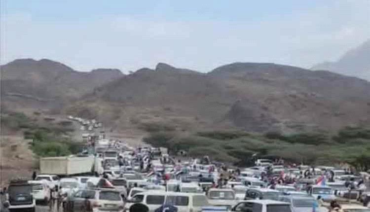 حشود من يافع وردفان تتجه إلى عدن للمشاركة في فعالية ذكرى تأسيس الجيش الجنوبي