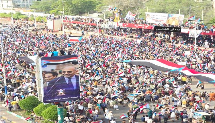 عدن تحتشد في مليونية الذكرى الـ55 لتأسيس الجيش الجنوبي