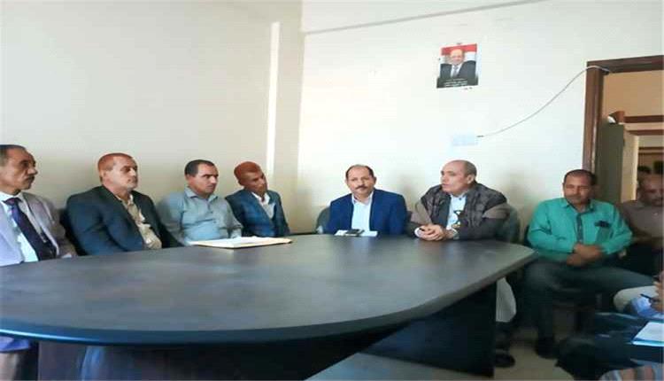 اجتماع تنفيذي في التعزية يبحث تحسين الخدمات وتعزيز الموارد المحلية