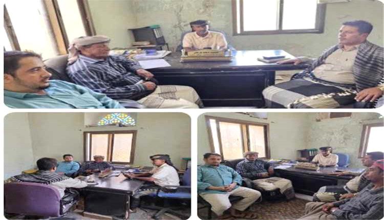 صناعة سقطرى والغرفة التجارية تبحثان تعزيز المخزون الاستراتيجي للسلع الأساسية