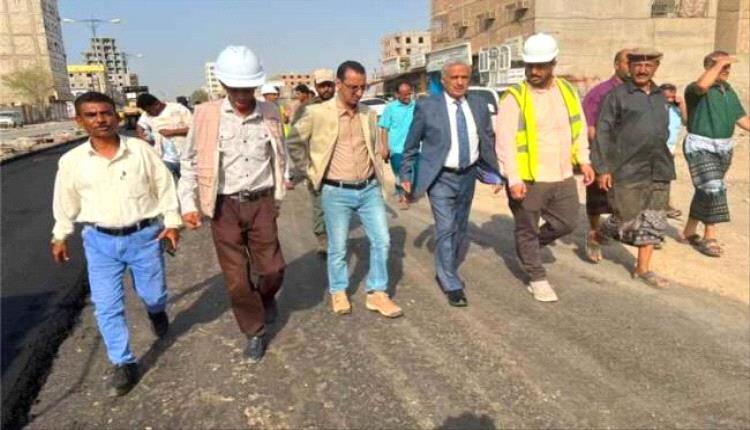 صندوق صيانة الطرق يوجه بتسريع أعمال سفلتة طريق التقنية–إنماء في عدن