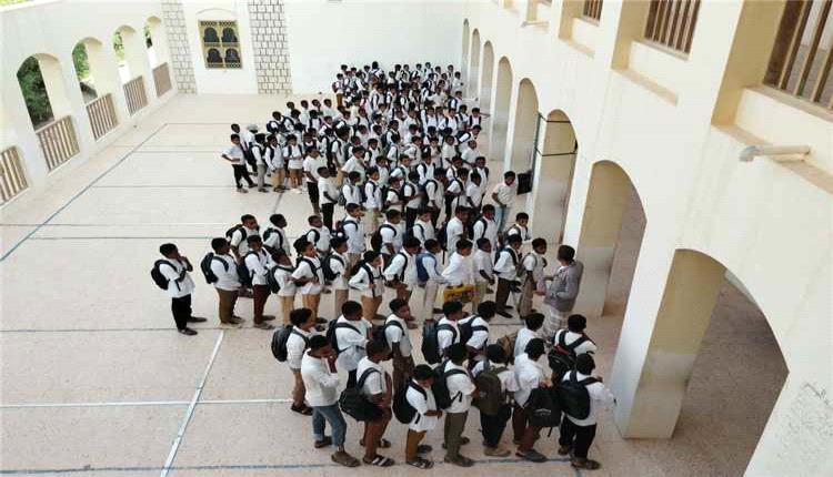 إضراب معلمي ساحل حضرموت يوقف الدراسة في مدارس دوعن لليوم الرابع