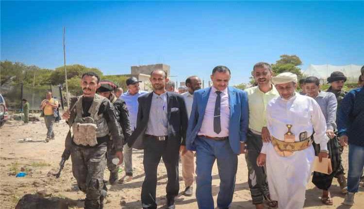 محافظ الضالع يدشن حزمة مشاريع خدمية وتنموية في مريس بدعم من «كير» و«زوا»