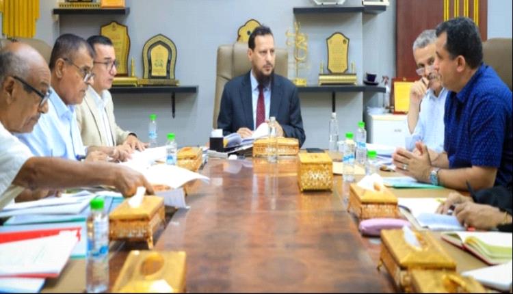 

مليارا ريال لتحريك شبكة كهرباء عدن وتسع مناقصات لمعالجة الأعطال

