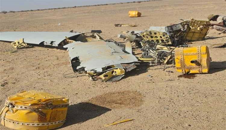 دفاعات القوات الحكومية تسقط طائرة حوثية فوق جبهة اللبنات في الجوف