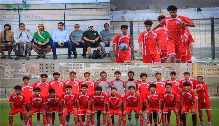 بن حيدرة يتفقد معسكر منتخب الناشئين بالمكلا ويحث على رفع الجاهزية