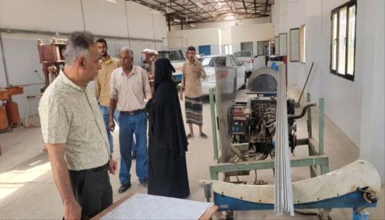 الجاوي يوجّه برفع جودة التدريب المهني وتحديث التخصصات في معهد المنصورة بعدن