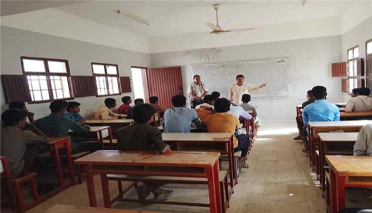 مدير تربية رضوم يتفقد مدارس المديرية ويطلع على مستوى الانضباط الدراسي