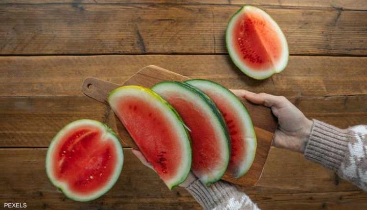 قشور البطيخ.. خمس طرق للاستفادة منها بدلاً من التخلص منها
