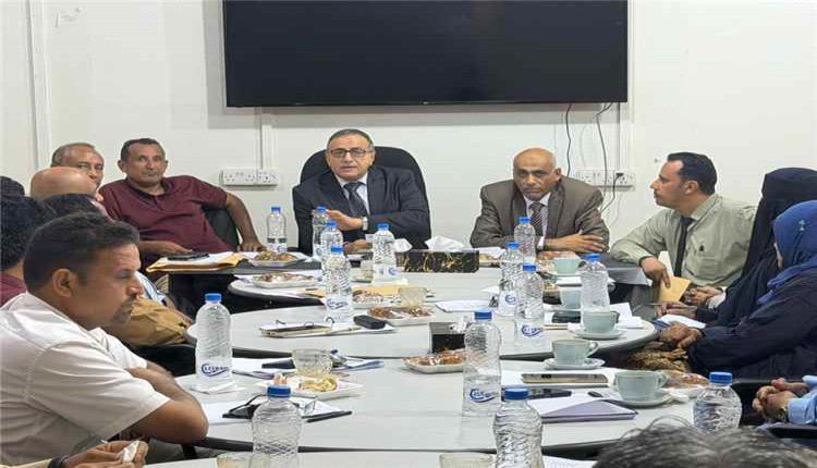 جامعة عدن تعتمد دكتوراه المحاسبة وتوسّع برامج الدراسات العليا