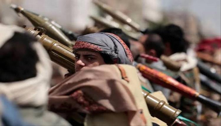 الحوثيون يواصلون اقتحام ونهب ممتلكات المواطنين ومقار قضائية جنوب الحديدة