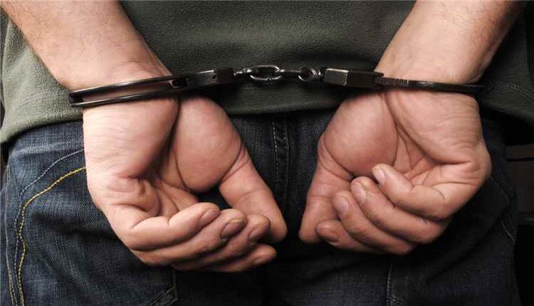 القبض على متهم بسرقة مبلغ مالي كبير من سيارة مذيع رياضي بالجيزة