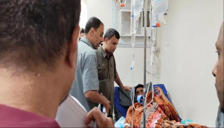 العزاني يتفقد جرحى القوات المسلحة في مستشفيات عدن ويؤكد استمرار رعايتهم