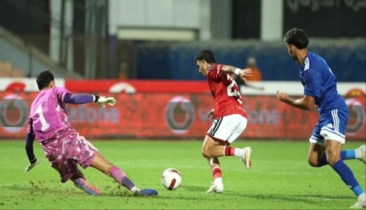 الأهلي يتجاوز أبو قير بثنائية وينفرد بصدارة الدوري المصري