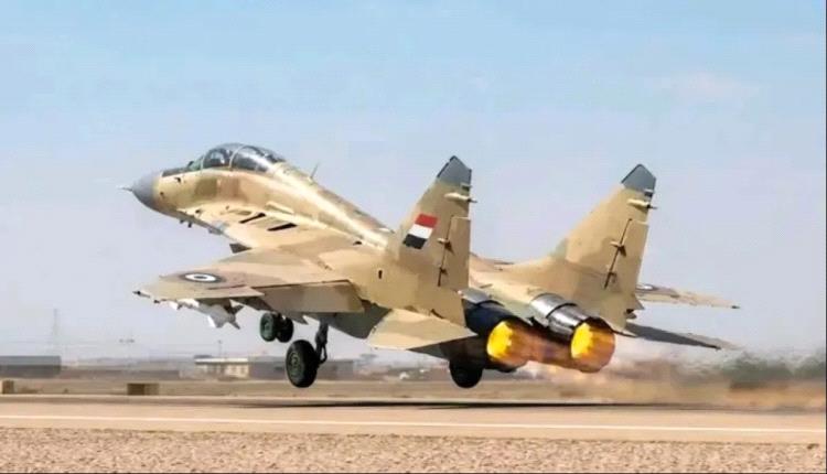 مصرع خمسة حوثيين بينهم قيادي بغارات جوية في الجوف