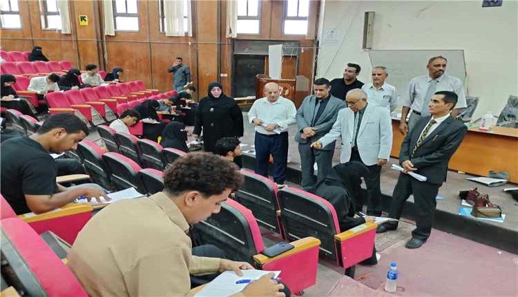 372 متقدمًا يخوضون مفاضلة القبول بكلية الحقوق في جامعة عدن