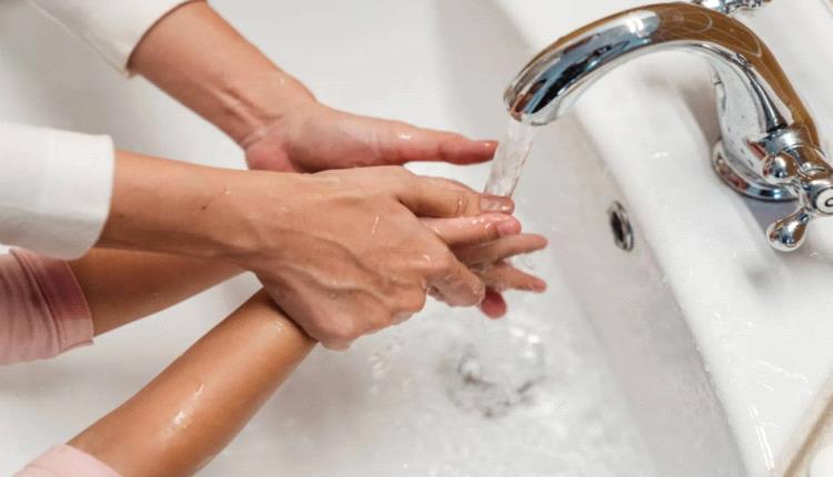 من العين إلى الأمعاء... كيف يؤثر إهمال غسل اليدين على صحتك؟