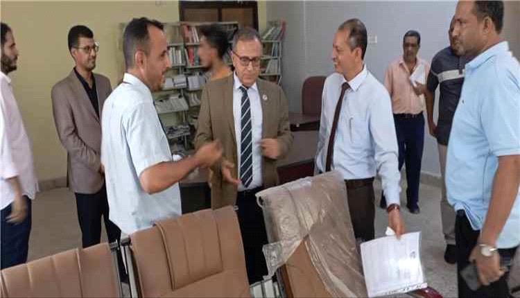 رئيس جامعة عدن يبحث تطوير برامج الإدارة الصحية والدراسات العليا