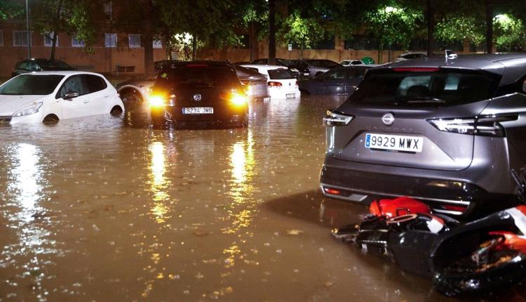 أمطار غزيرة وفيضانات تضرب إسبانيا