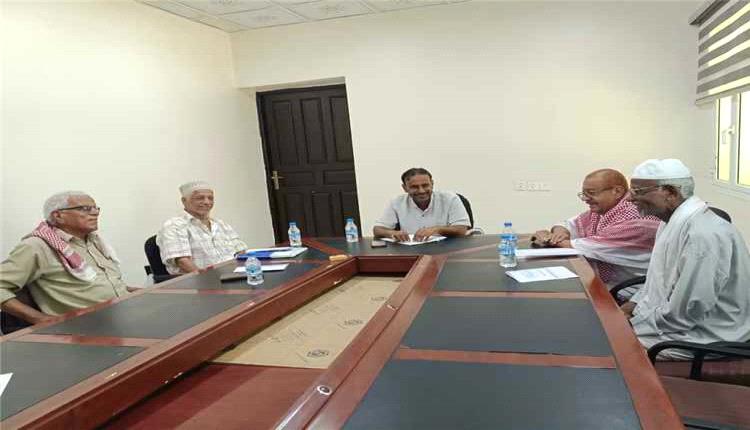  لقاء في الشحر يبحث تفعيل دور المتقاعدين التربويين