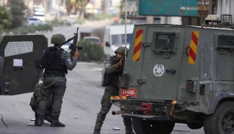 قوات الاحتلال تعتقل فلسطينيين في جنوب الخليل وطولكرم