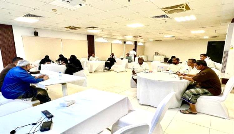 اللجنة الاستشارية بحضرموت تناقش جهود هيئة المواصفات وأوضاع مصانع طحن الأسماك