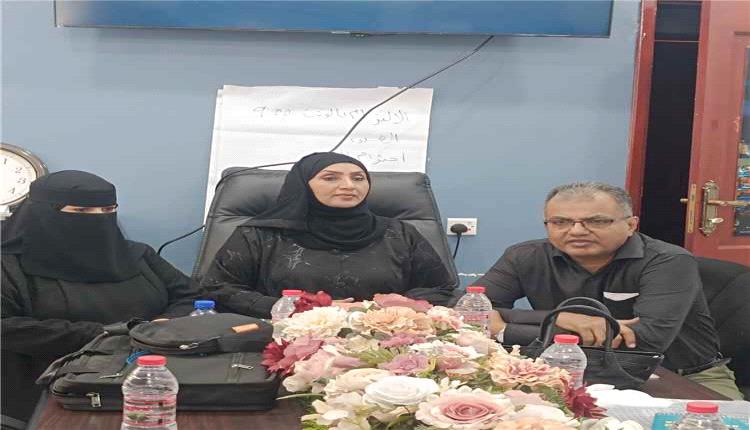 المعلا تدشّن تدريبًا نسائيًا على استخدام الذكاء الاصطناعي في تطوير الأداء الإداري