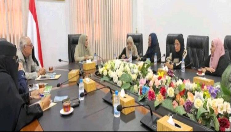 وزيرة الدولة لشؤون المرأة تبحث مع «جنوبيات من أجل السلام» تعزيز حضور المرأة في مؤسسات الدولة