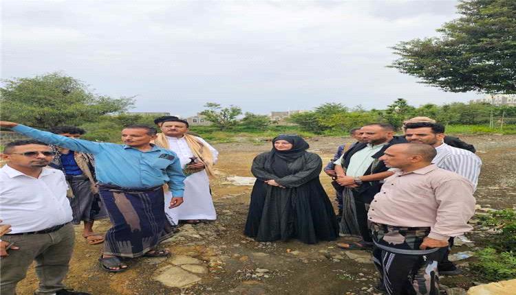 وزيرة الشؤون القانونية تتفقد مواقع القوات في تعز وتطلع على أوضاع المقاتلين