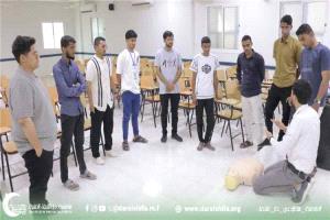 دار الشفاء تدرب 42 متطوعًا على الإسعافات الأولية والتوعية بسرطان الثدي بحضرموت