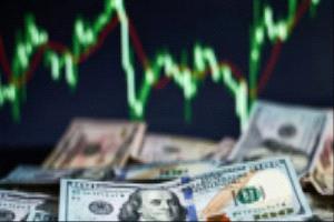 الدولار يقترب من أعلى مستوى في أسبوعين مع تراجع الين
