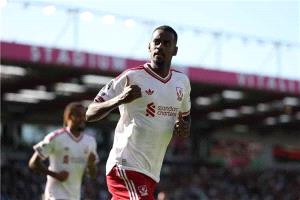 عاد ليفربول إلى طريق الانتصارات في الدوري الإنجليزي الممتاز، بعد تغلبه 