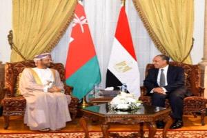 مصر وعُمان تبحثان تهدئة التوتر الإقليمي وحماية الملاحة