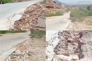 أمطار شبوة تتسبب بتشققات في طريق النقبة – عزان وسط مخاوف على سلامة المسافرين