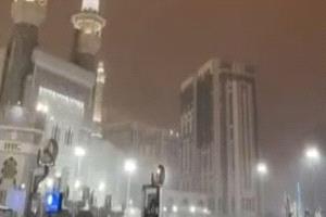 أمطار غزيرة تجتاح مكة وتحذيرات من السيول