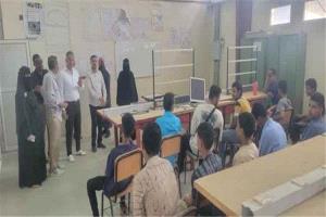 الجاوي يدشّن العام الدراسي الجديد في معاهد عدن ويكلف لجانًا بمتابعة سير الدراسة