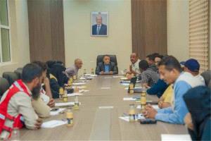 أبين تناقش خطة موحدة للتعامل مع موجات النزوح الجديدة