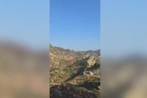قصف حوثي يستهدف قرى سكنية وتجمعات نازحين في لحج