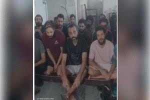 بعد 5 أشهر في قبضة القراصنة.. تفاصيل الإفراج عن 8 بحارة مصريين في الصومال